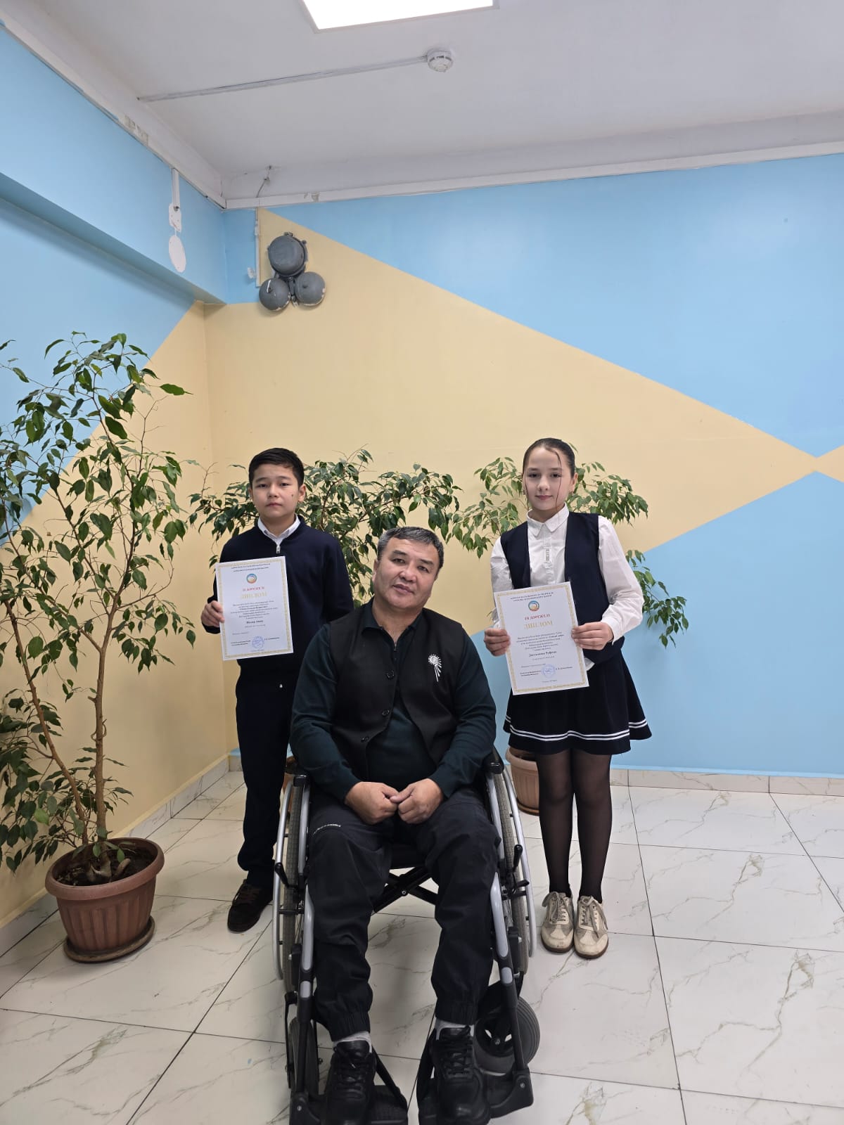 «Менің Отаным – Қазақстан» аудандық сурет және сәндік-қолданбалы өнер байқауы