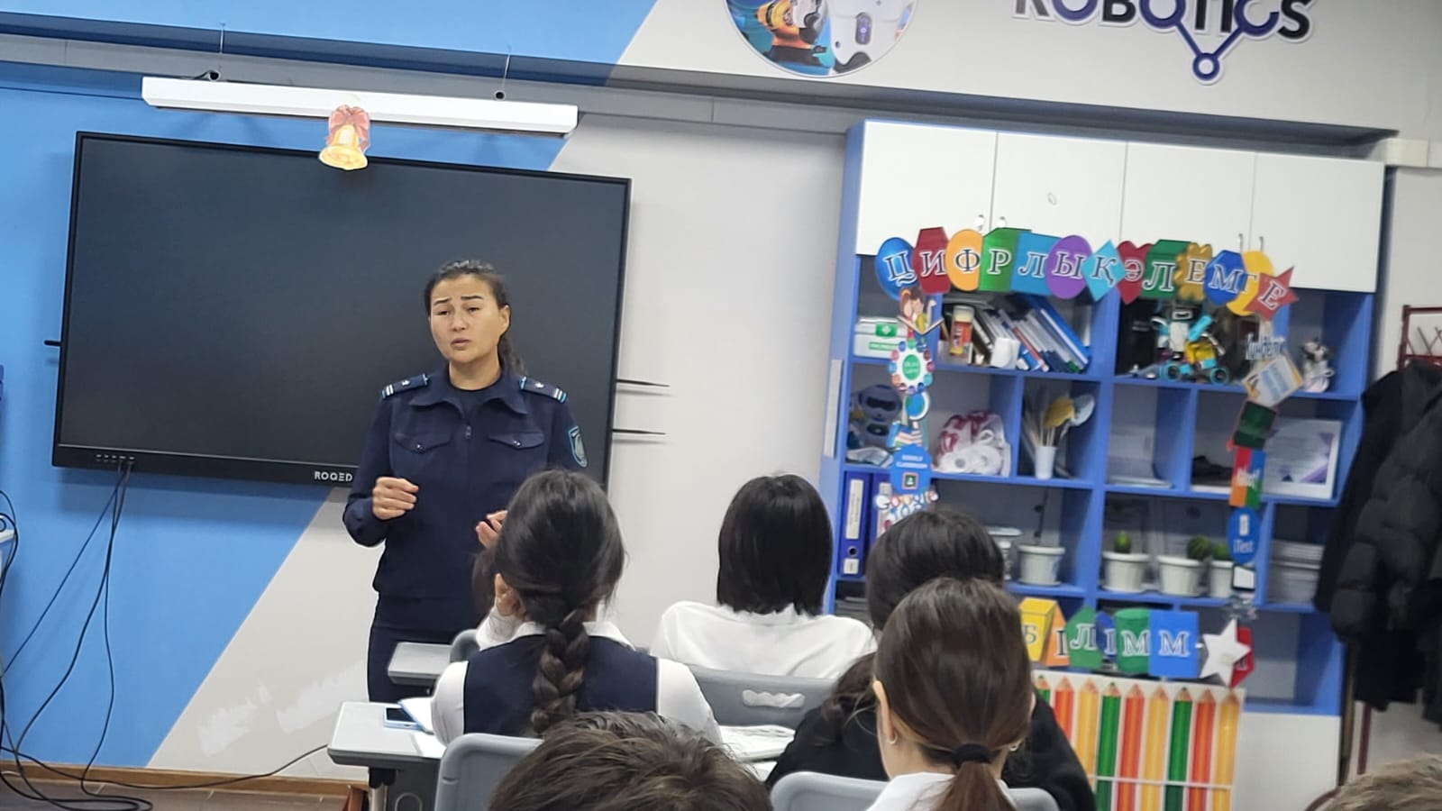 Алмалы аудандық ПБ ЖПҚБ  ЮПБ аға инспектор полиция майоры, мектеп инспекторы - Симова Меруерт Оңласынқызы